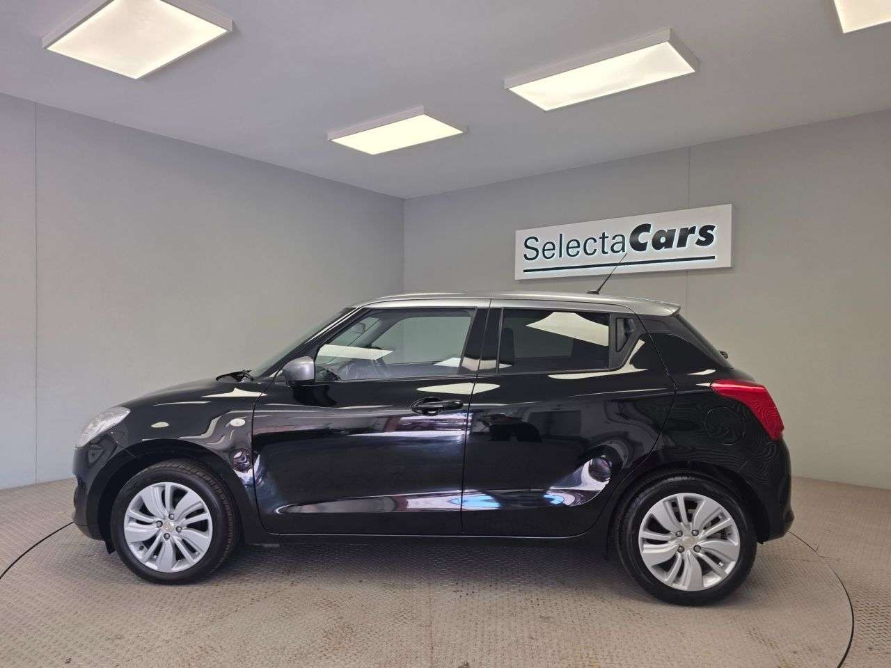 2017 SUZUKI SWIFT 2017 SUZUKI SWIFT