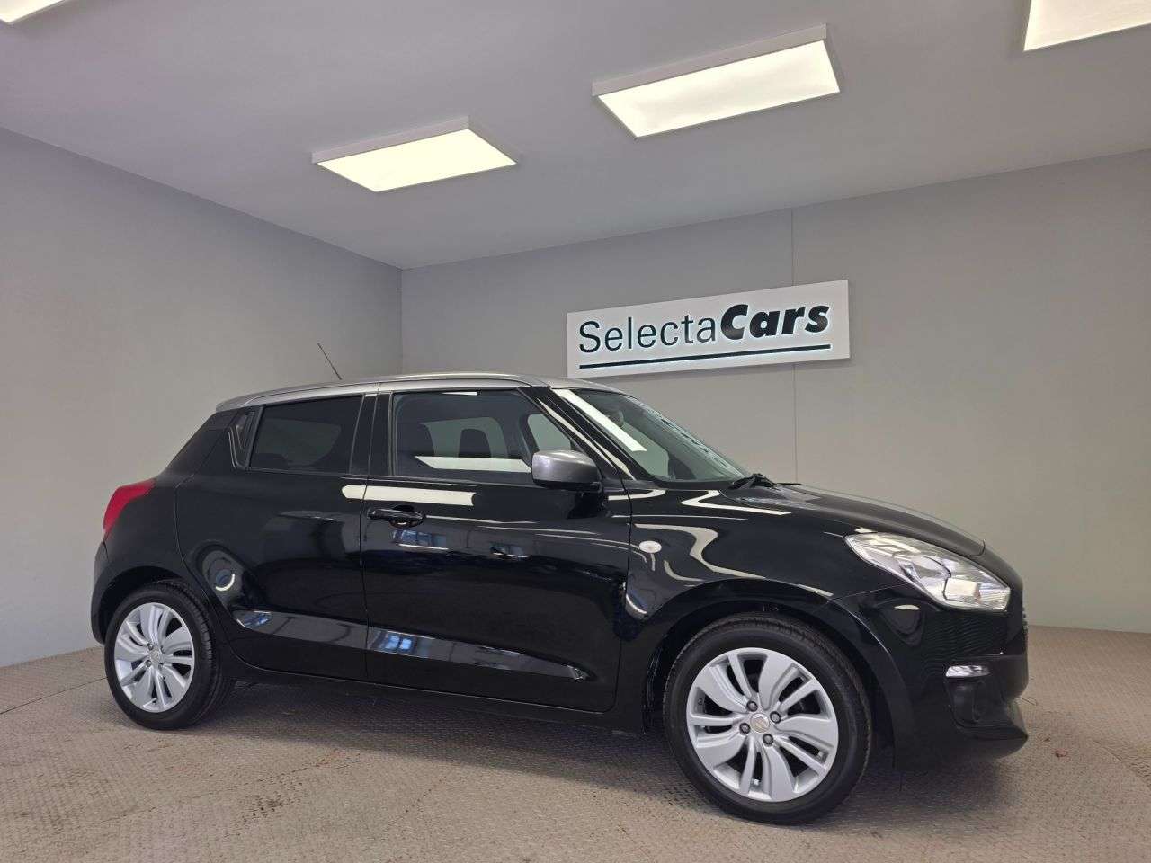 A 2017 SUZUKI SWIFT 1.0 Boosterjet SZ-T Hatchback 5dr Petrol Manual Euro 6 (111 ps) A 2017 SUZUKI SWIFT 1.0 Boosterjet SZ-T Hatchback 5dr Petrol Manual Euro 6 (111 ps)