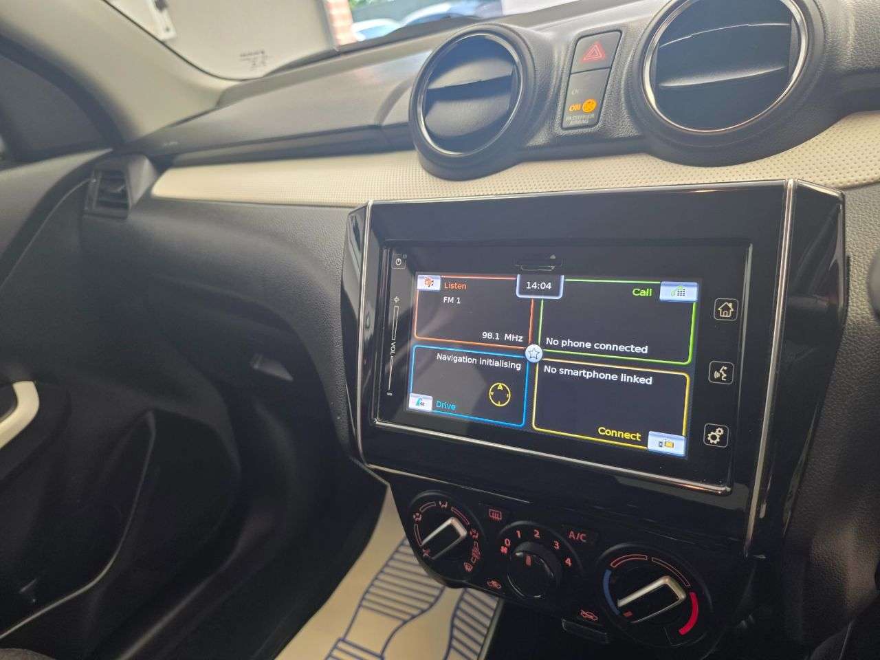 2017 SUZUKI SWIFT 2017 SUZUKI SWIFT
