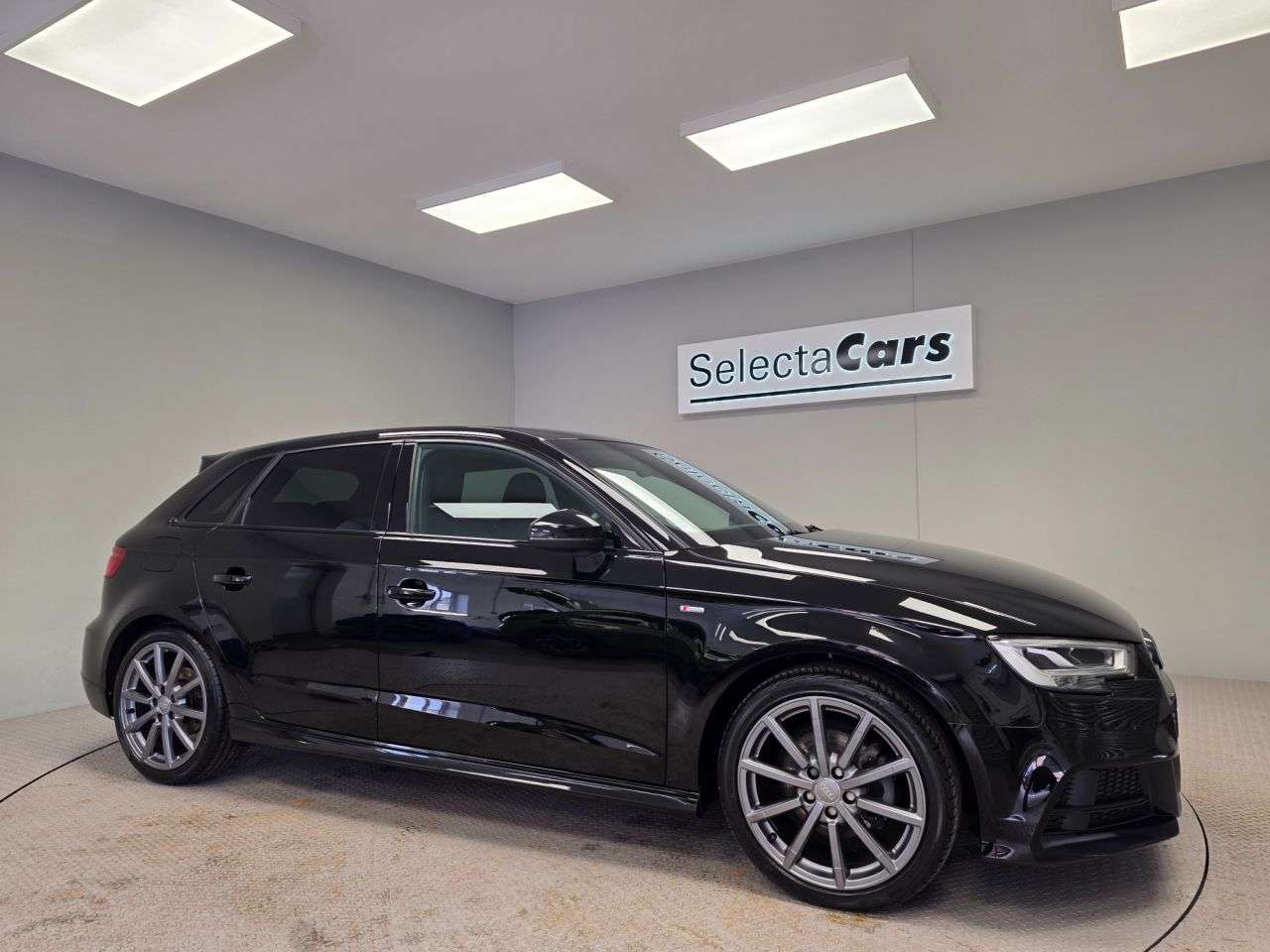A 2020 AUDI A3 1.5 TFSI CoD 35 Black Edition Sportback 5dr Petrol S Tronic Euro 6 (s/s) (1 A 2020 AUDI A3 1.5 TFSI CoD 35 Black Edition Sportback 5dr Petrol S Tronic Euro 6 (s/s) (1