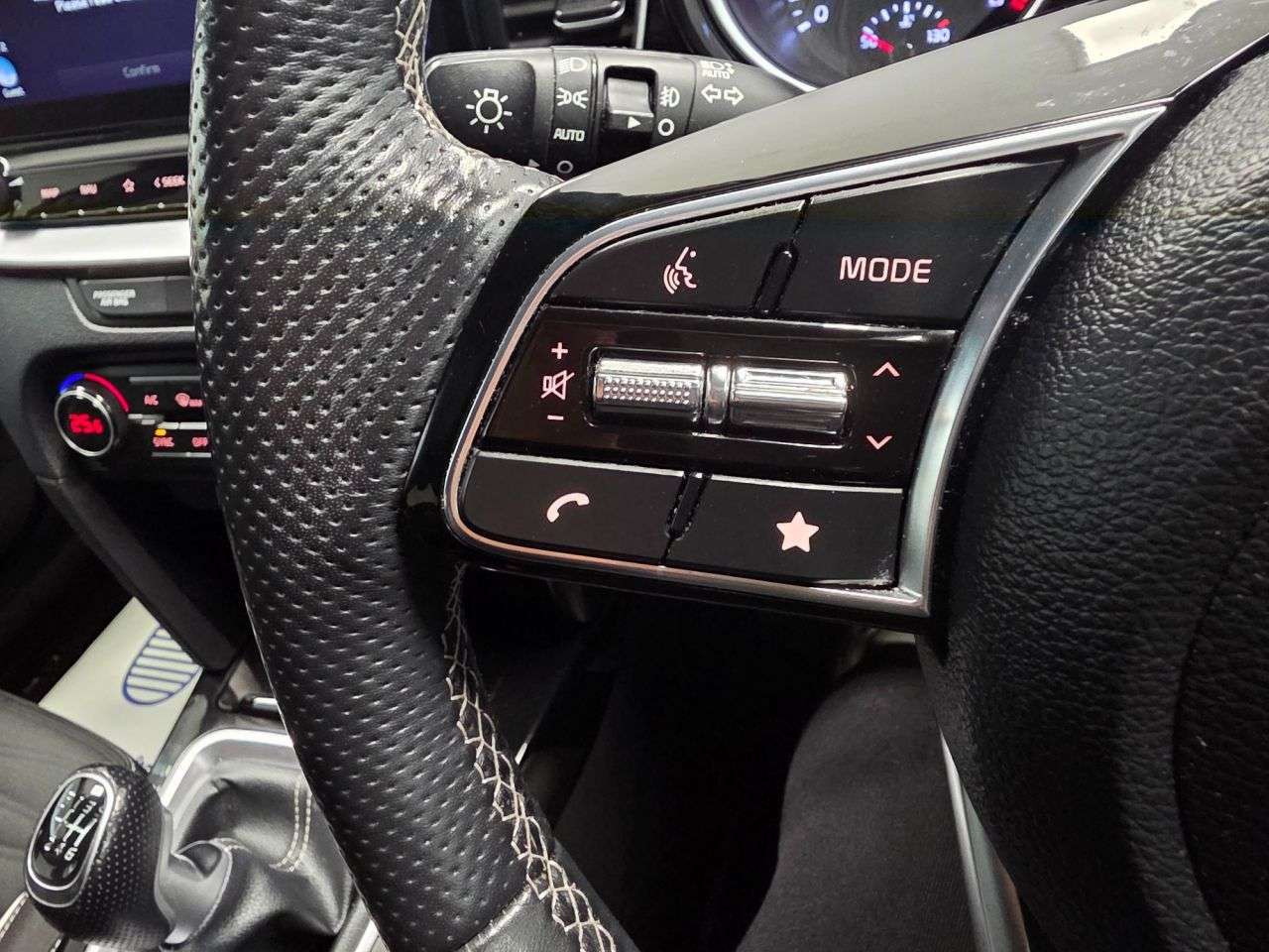 2022 KIA XCEED 2022 KIA XCEED