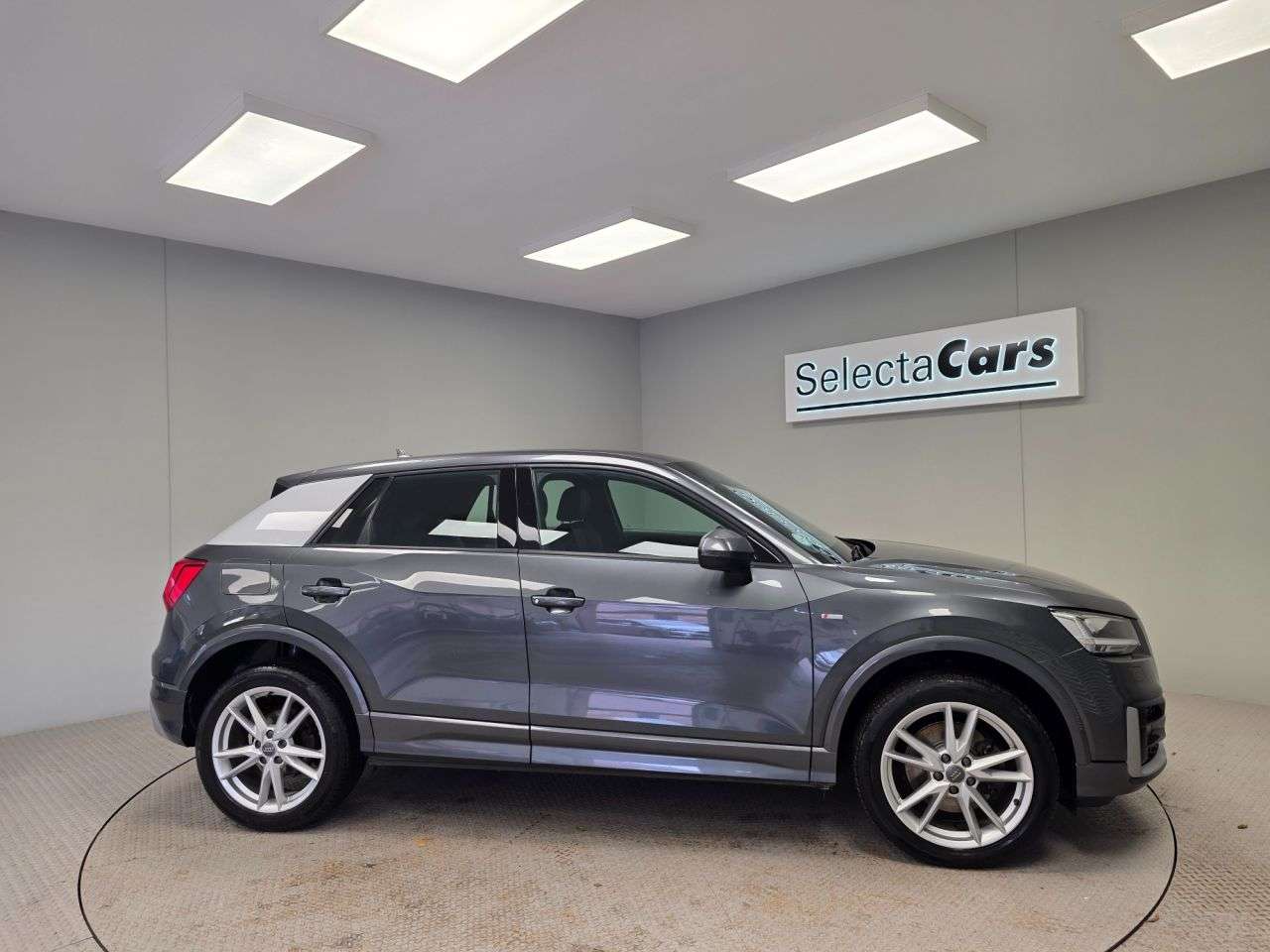 2017 AUDI Q2 2017 AUDI Q2