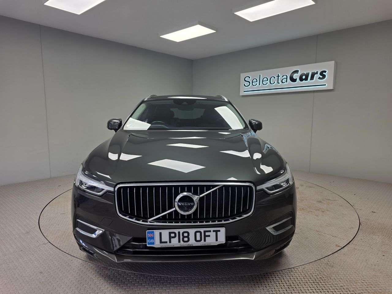 A 2018 VOLVO XC60 2.0 T5 Inscription SUV 5dr Petrol Auto AWD Euro 6 (s/s) (250 ps) A 2018 VOLVO XC60 2.0 T5 Inscription SUV 5dr Petrol Auto AWD Euro 6 (s/s) (250 ps)