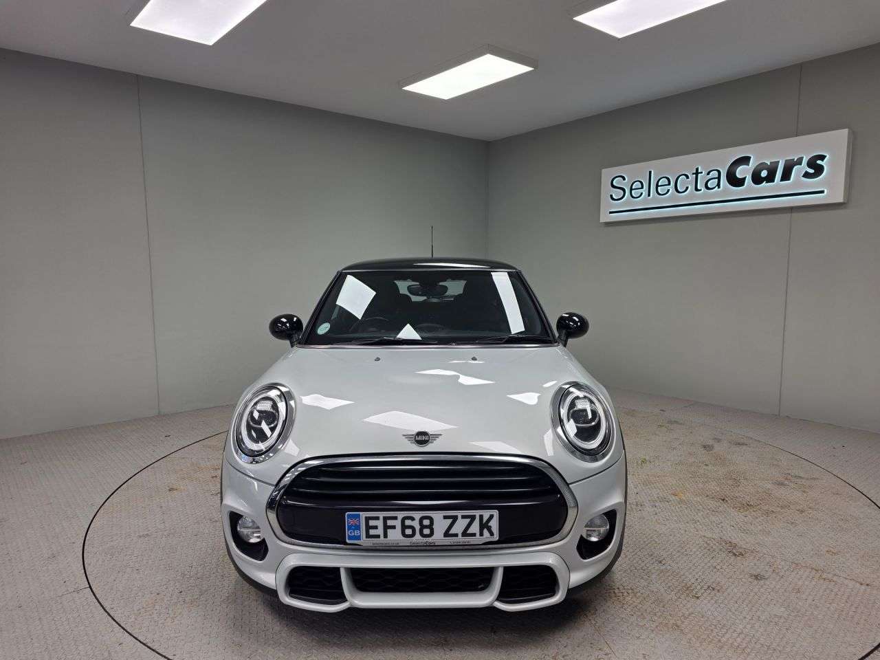 A 2018 MINI HATCH 1.5 Cooper Hatchback 3dr Petrol Manual Euro 6 (s/s) (136 ps) A 2018 MINI HATCH 1.5 Cooper Hatchback 3dr Petrol Manual Euro 6 (s/s) (136 ps)