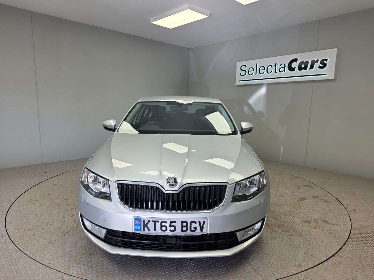 A 2016 SKODA OCTAVIA 2.0 TDI SE L Hatchback 5dr Diesel Manual Euro 6 (s/s) (150 ps) A 2016 SKODA OCTAVIA 2.0 TDI SE L Hatchback 5dr Diesel Manual Euro 6 (s/s) (150 ps)