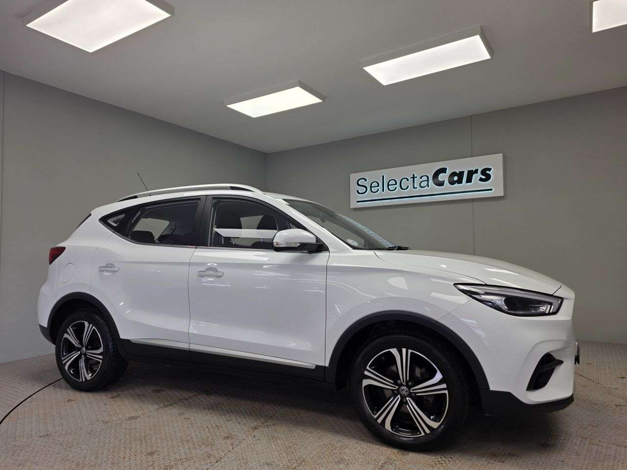 A 2021 MG MG ZS 1.5 VTi-TECH Excite SUV 5dr Petrol Manual Euro 6 (s/s) (106 ps) A 2021 MG MG ZS 1.5 VTi-TECH Excite SUV 5dr Petrol Manual Euro 6 (s/s) (106 ps)
