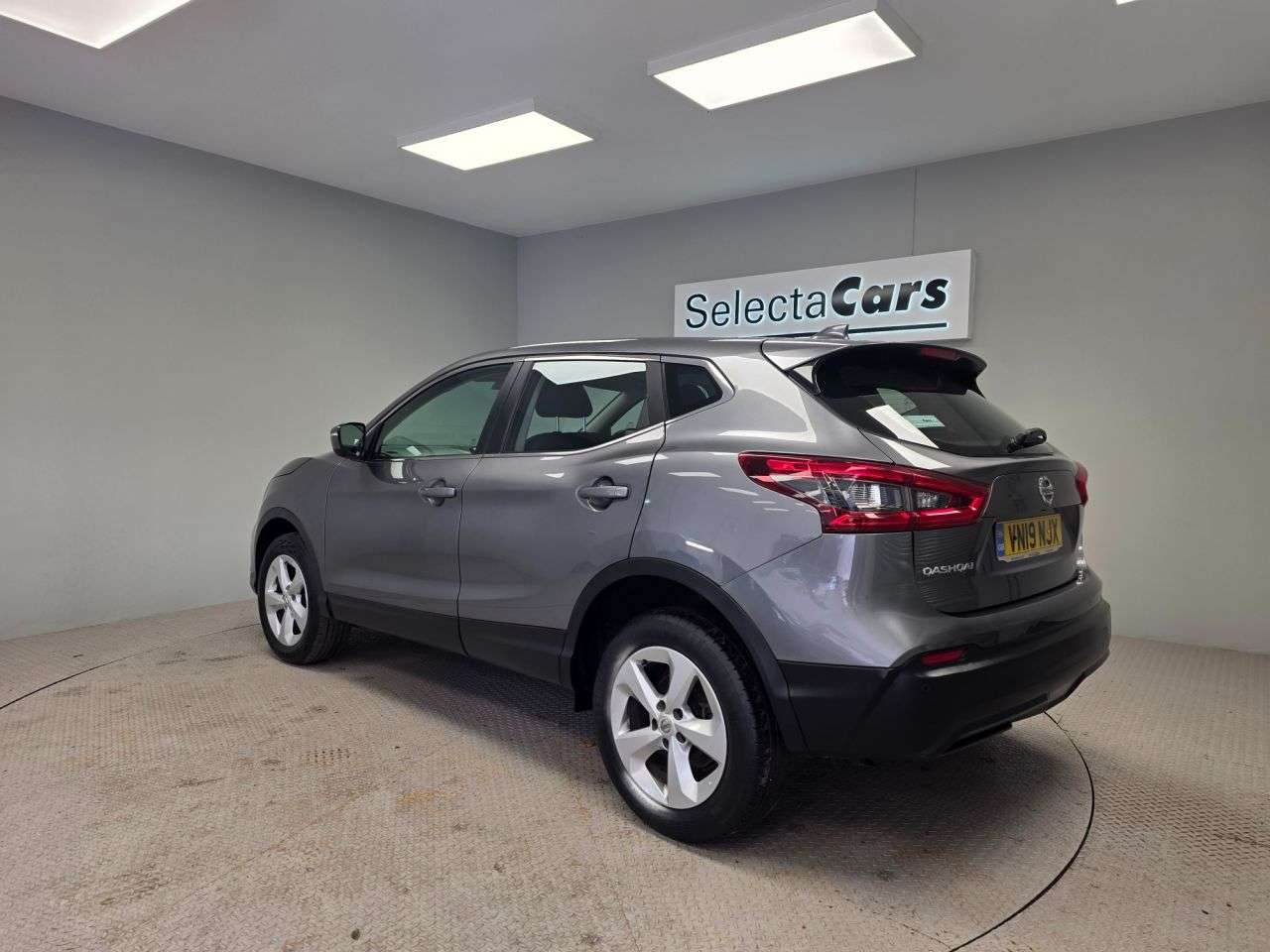A 2019 NISSAN QASHQAI 1.3 DIG-T Acenta Premium SUV 5dr Petrol Manual Euro 6 (s/s) (140 ps) A 2019 NISSAN QASHQAI 1.3 DIG-T Acenta Premium SUV 5dr Petrol Manual Euro 6 (s/s) (140 ps)