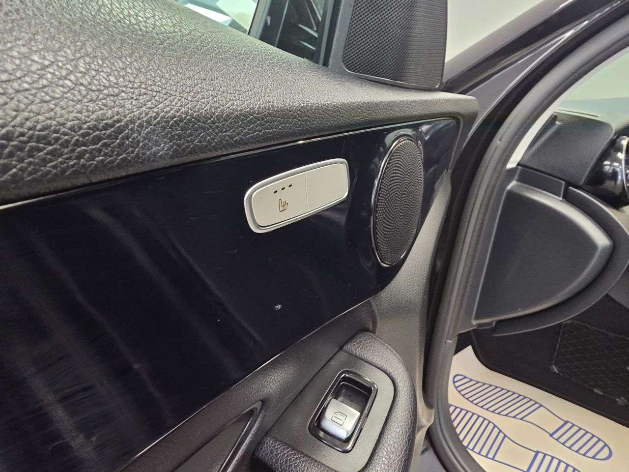 2019 MERCEDES-BENZ C-CLASS 2019 MERCEDES-BENZ C-CLASS