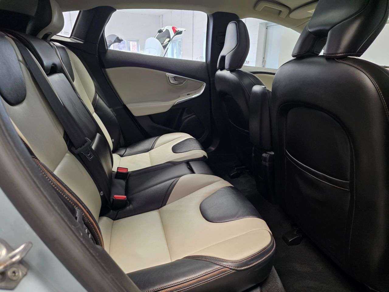 2016 VOLVO V40 CROSS COUNTRY 2016 VOLVO V40 CROSS COUNTRY