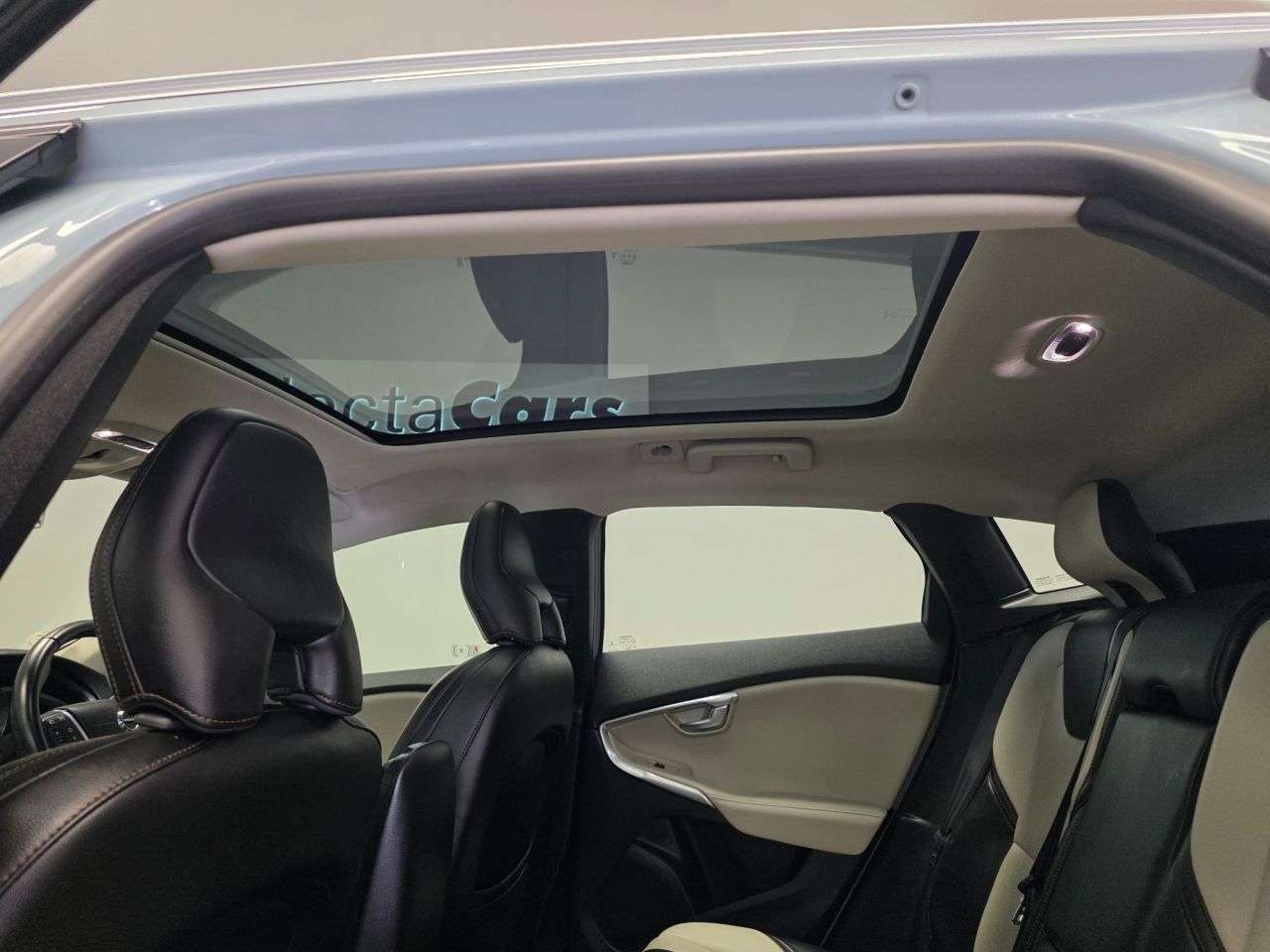 2016 VOLVO V40 CROSS COUNTRY 2016 VOLVO V40 CROSS COUNTRY