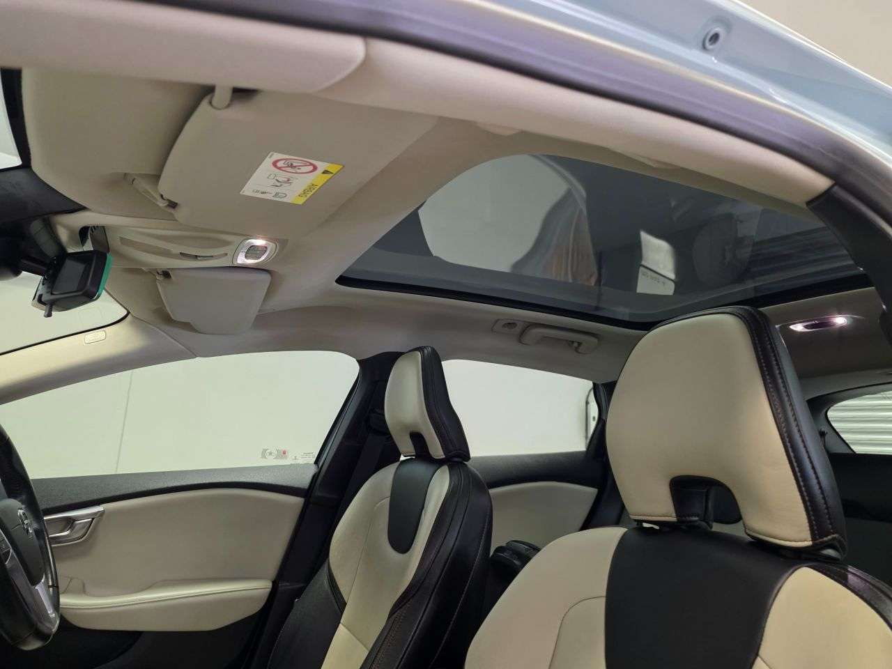 2016 VOLVO V40 CROSS COUNTRY 2016 VOLVO V40 CROSS COUNTRY