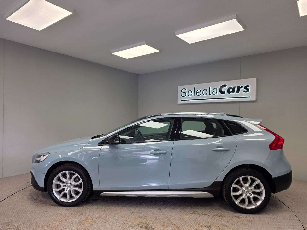 2016 VOLVO V40 CROSS COUNTRY 2016 VOLVO V40 CROSS COUNTRY