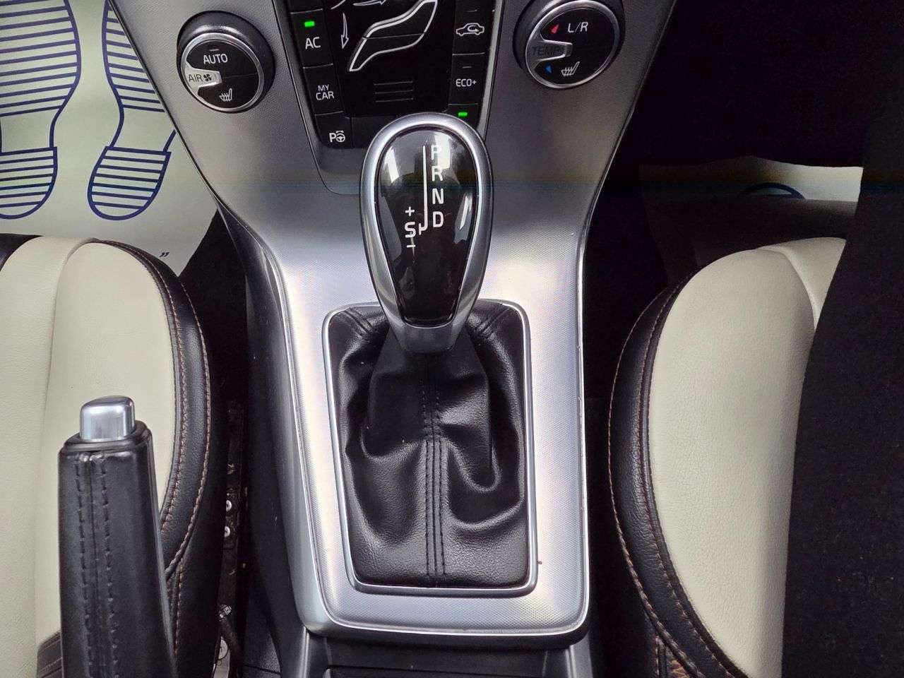 2016 VOLVO V40 CROSS COUNTRY 2016 VOLVO V40 CROSS COUNTRY