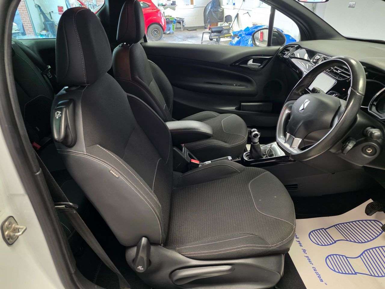 2017 DS AUTOMOBILES DS 3 2017 DS AUTOMOBILES DS 3