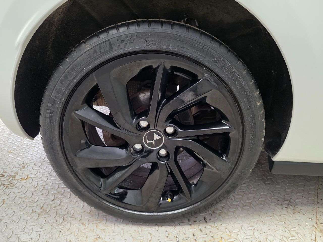 2017 DS AUTOMOBILES DS 3 2017 DS AUTOMOBILES DS 3