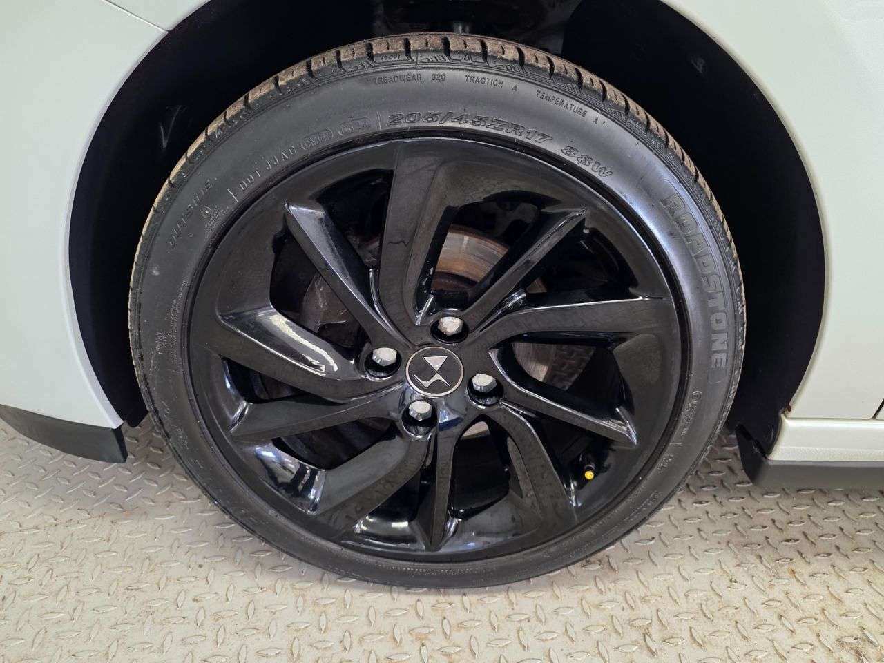 2017 DS AUTOMOBILES DS 3 2017 DS AUTOMOBILES DS 3