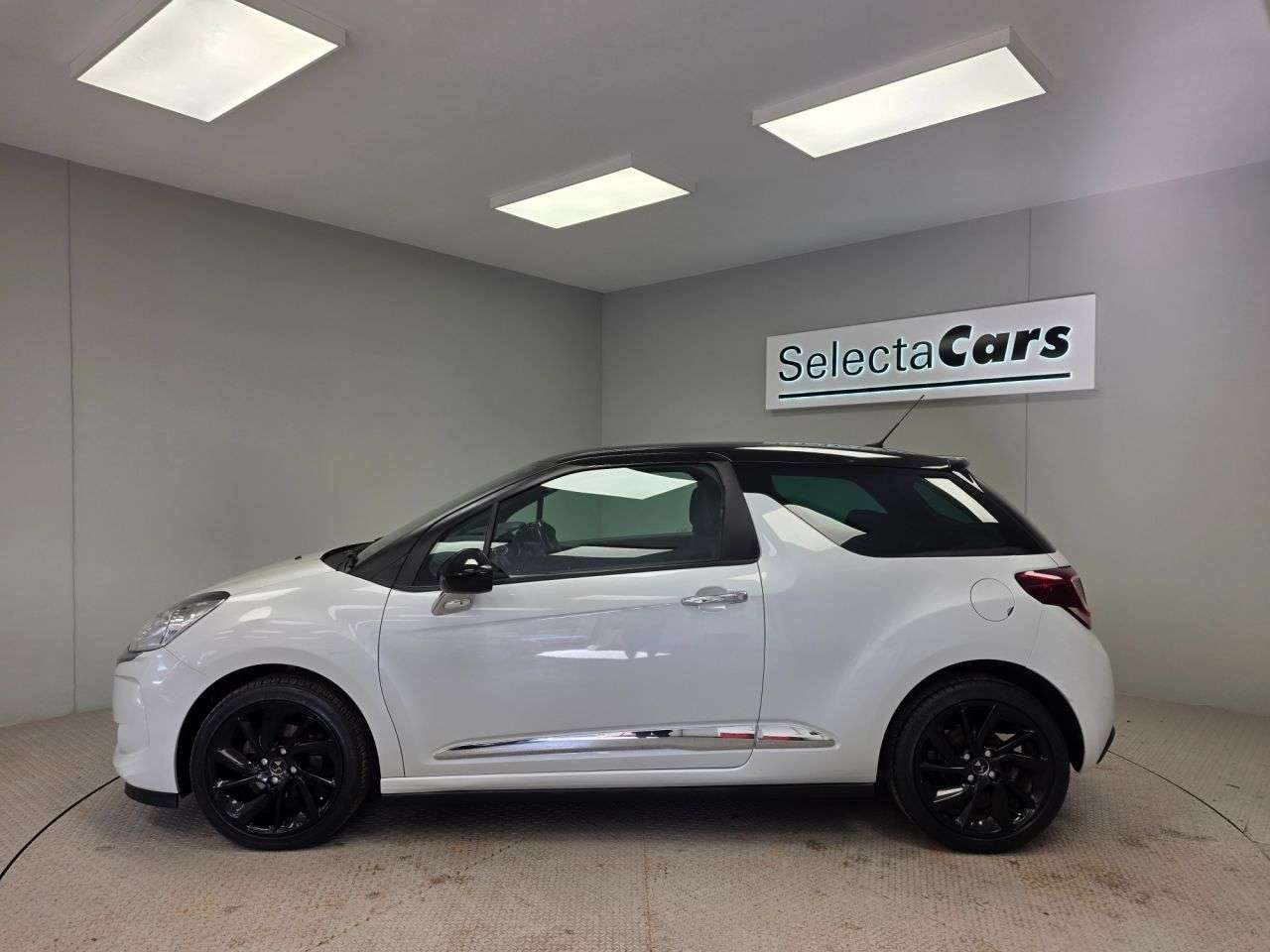 2017 DS AUTOMOBILES DS 3 2017 DS AUTOMOBILES DS 3