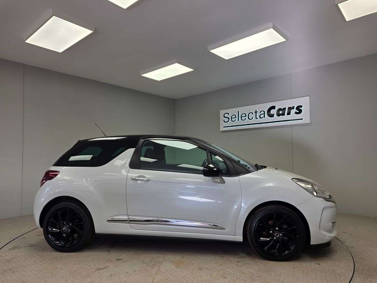 2017 DS AUTOMOBILES DS 3 2017 DS AUTOMOBILES DS 3