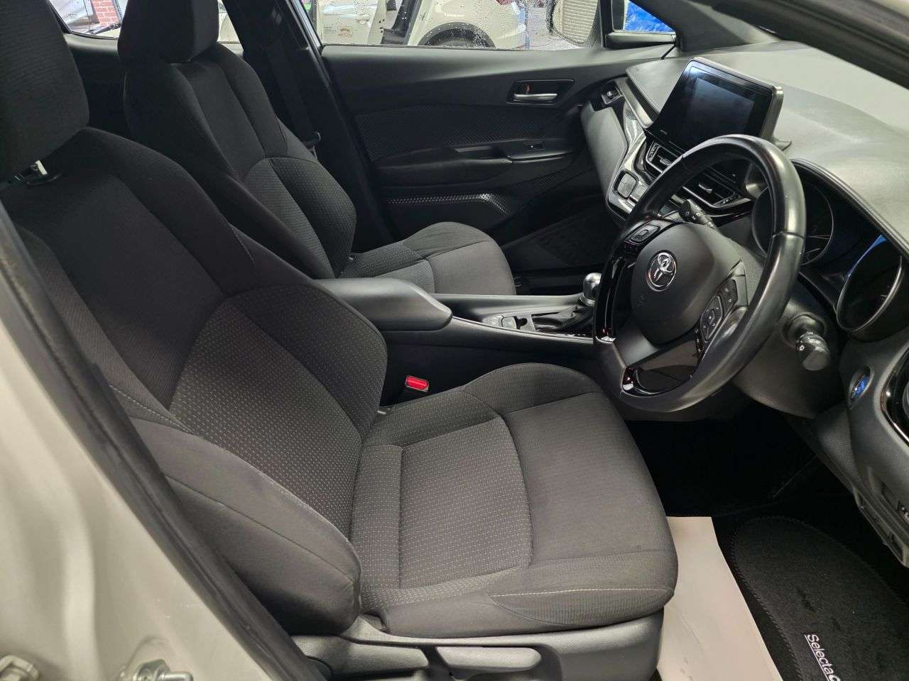 2019 TOYOTA C-HR 2019 TOYOTA C-HR