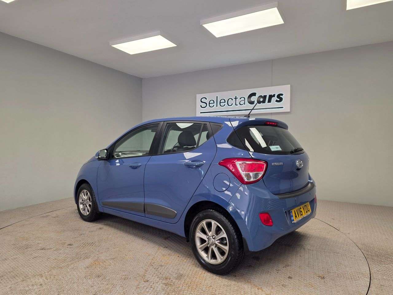 A 2016 HYUNDAI I10 1.2 Premium Hatchback 5dr Petrol Auto Euro 6 (87 ps) A 2016 HYUNDAI I10 1.2 Premium Hatchback 5dr Petrol Auto Euro 6 (87 ps)