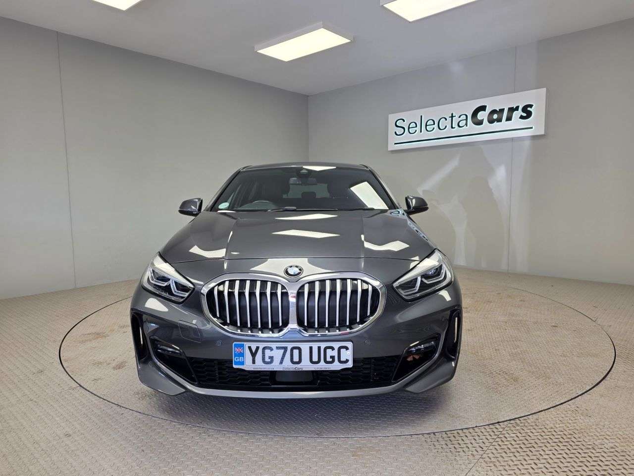 A 2020 BMW 1 SERIES 1.5 118i M Sport Hatchback 5dr Petrol DCT Euro 6 (s/s) (140 ps) A 2020 BMW 1 SERIES 1.5 118i M Sport Hatchback 5dr Petrol DCT Euro 6 (s/s) (140 ps)