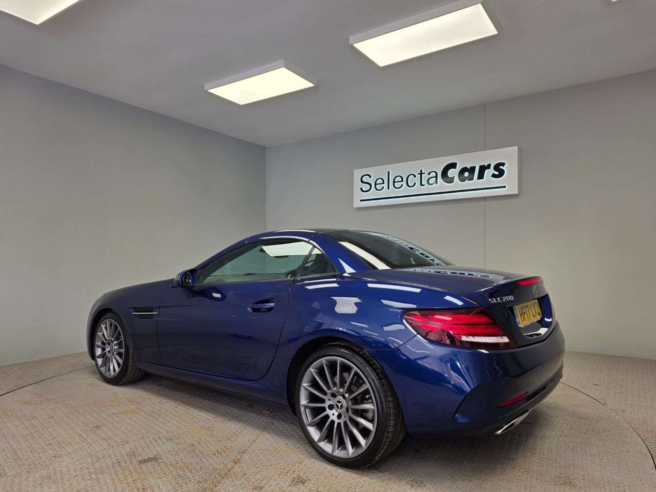 A 2017 MERCEDES-BENZ SLC 2.0 SLC200 AMG Line Convertible 2dr Petrol G-Tronic Euro 6 (s/s) (184 ps) A 2017 MERCEDES-BENZ SLC 2.0 SLC200 AMG Line Convertible 2dr Petrol G-Tronic Euro 6 (s/s) (184 ps)