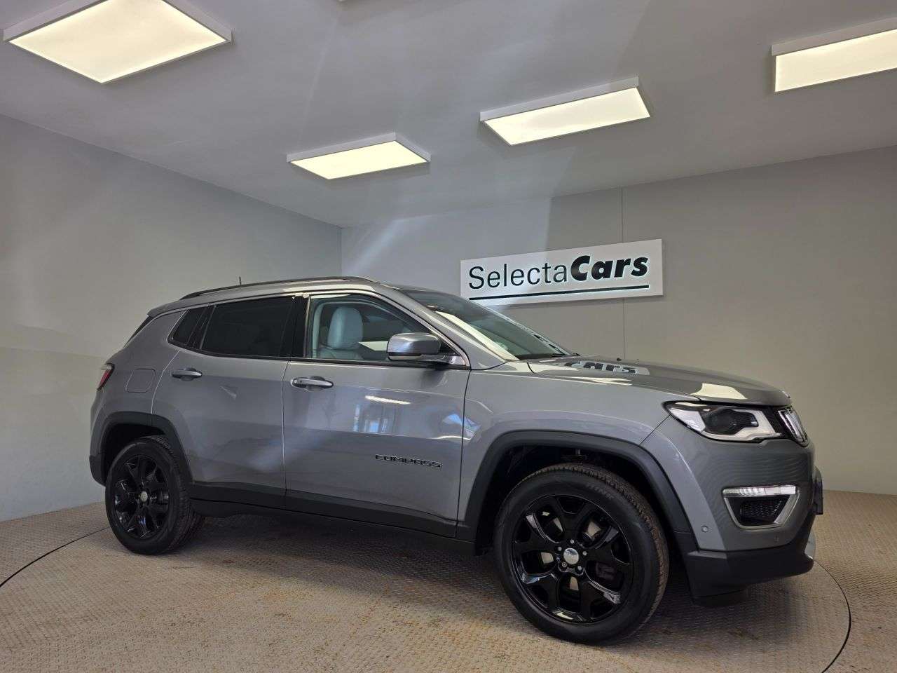 A 2018 JEEP COMPASS MULTIAIR II LIMITED A 2018 JEEP COMPASS MULTIAIR II LIMITED