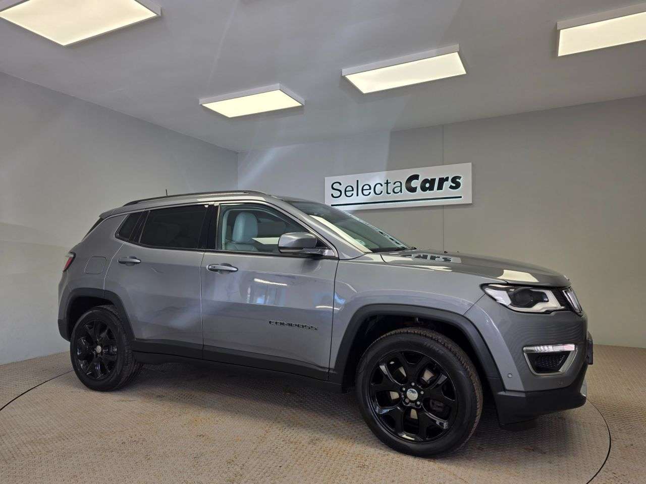 A 2018 JEEP COMPASS MULTIAIR II LIMITED A 2018 JEEP COMPASS MULTIAIR II LIMITED