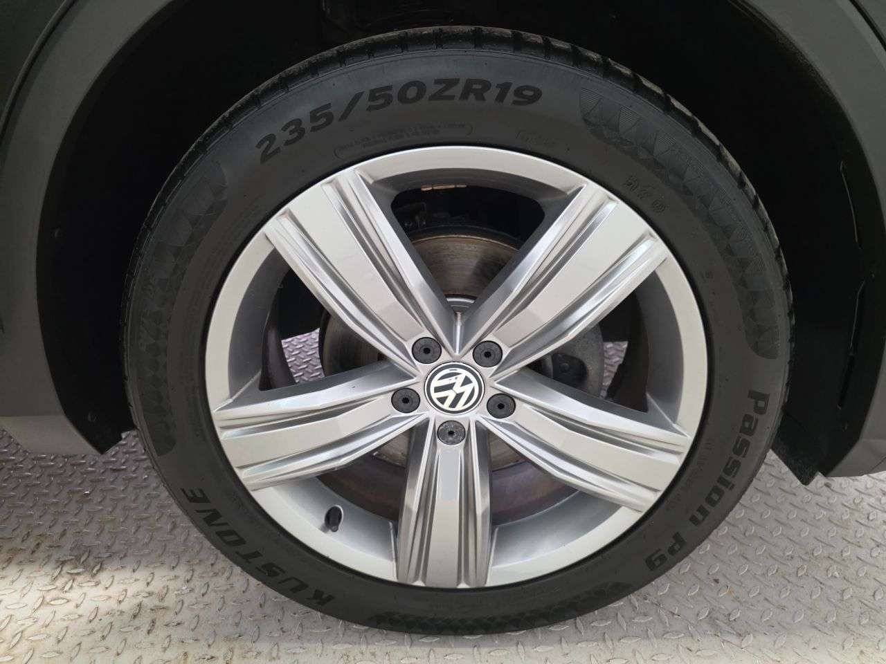 2019 VOLKSWAGEN TIGUAN 2019 VOLKSWAGEN TIGUAN