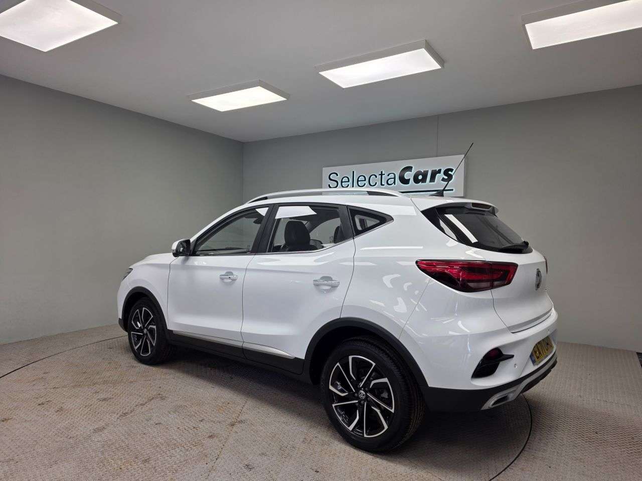 A 2021 MG MG ZS 1.0 T-GDI Exclusive SUV 5dr Petrol Auto Euro 6 (111 ps) A 2021 MG MG ZS 1.0 T-GDI Exclusive SUV 5dr Petrol Auto Euro 6 (111 ps)