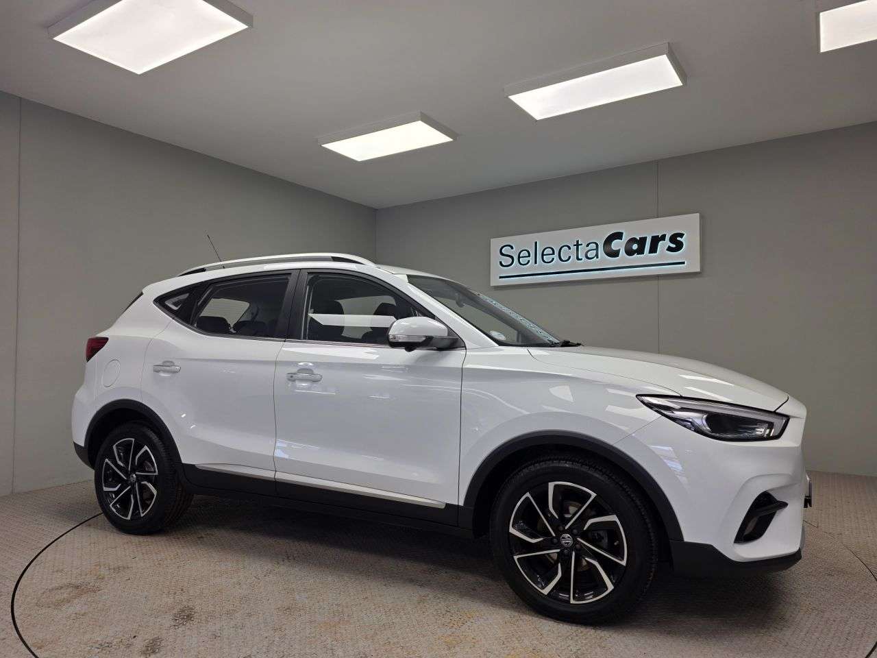 A 2021 MG MG ZS 1.0 T-GDI Exclusive SUV 5dr Petrol Auto Euro 6 (111 ps) A 2021 MG MG ZS 1.0 T-GDI Exclusive SUV 5dr Petrol Auto Euro 6 (111 ps)