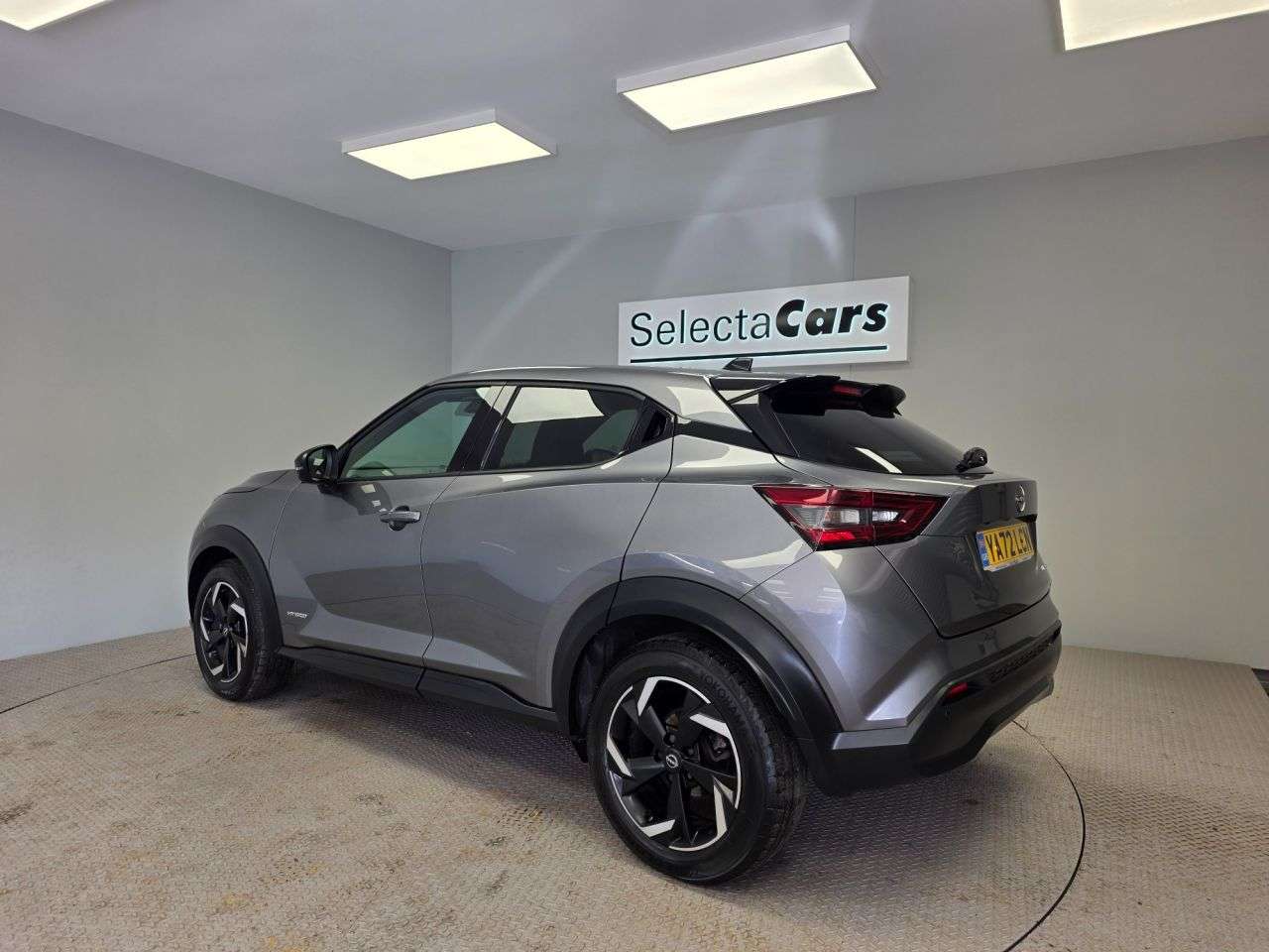 A 2023 NISSAN JUKE 1.6 N-Connecta SUV 5dr Petrol Hybrid Auto Euro 6 (143 ps) A 2023 NISSAN JUKE 1.6 N-Connecta SUV 5dr Petrol Hybrid Auto Euro 6 (143 ps)