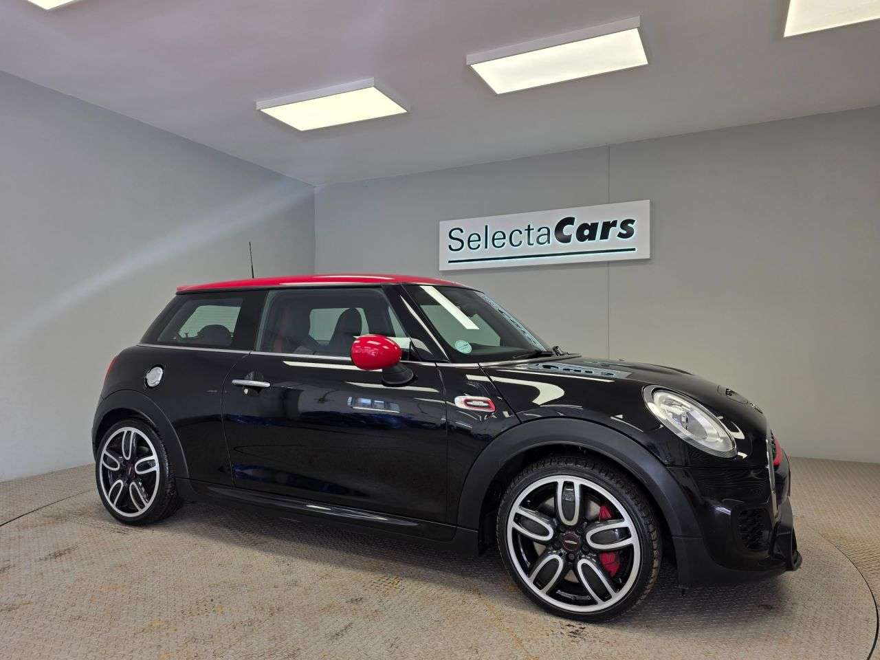 A 2017 MINI HATCH 2.0 John Cooper Works Hatchback 3dr Petrol Manual Euro 6 (s/s) (231 ps) A 2017 MINI HATCH 2.0 John Cooper Works Hatchback 3dr Petrol Manual Euro 6 (s/s) (231 ps)