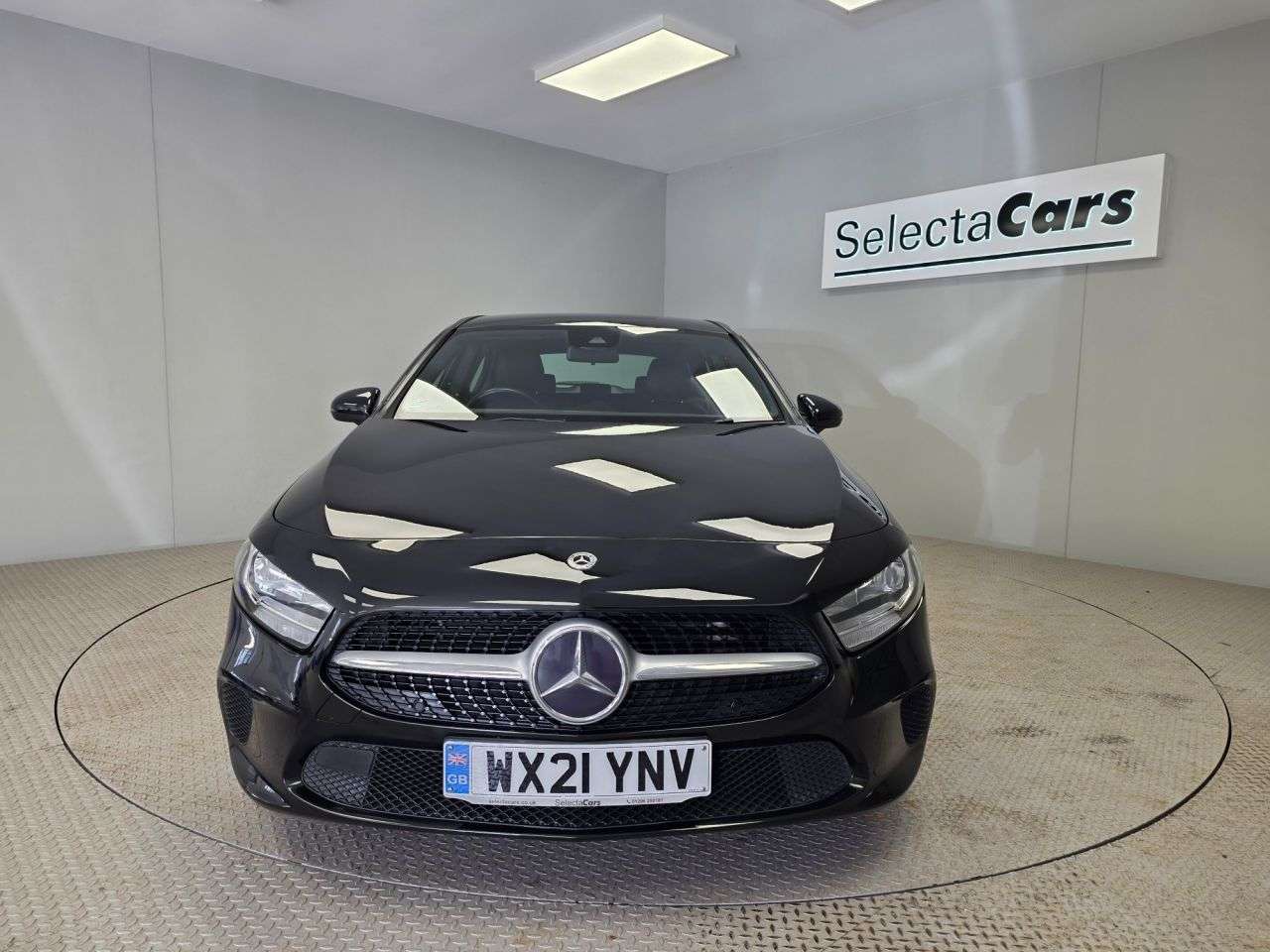 A 2021 MERCEDES-BENZ A-CLASS 2.0 A180d SE Hatchback 5dr Diesel Manual Euro 6 (s/s) (116 ps) A 2021 MERCEDES-BENZ A-CLASS 2.0 A180d SE Hatchback 5dr Diesel Manual Euro 6 (s/s) (116 ps)