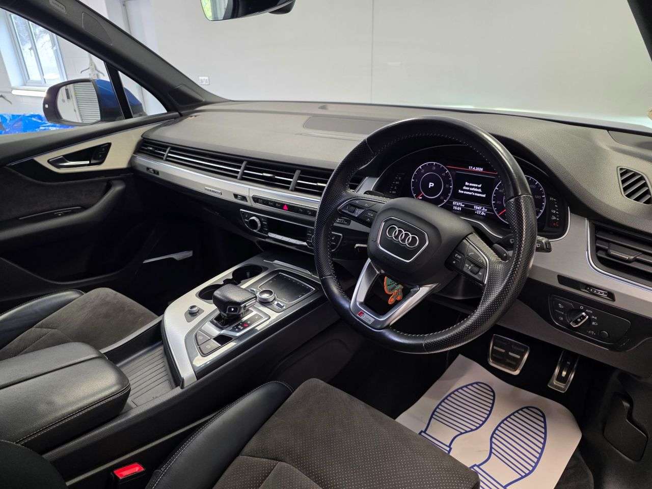 2017 AUDI Q7 2017 AUDI Q7