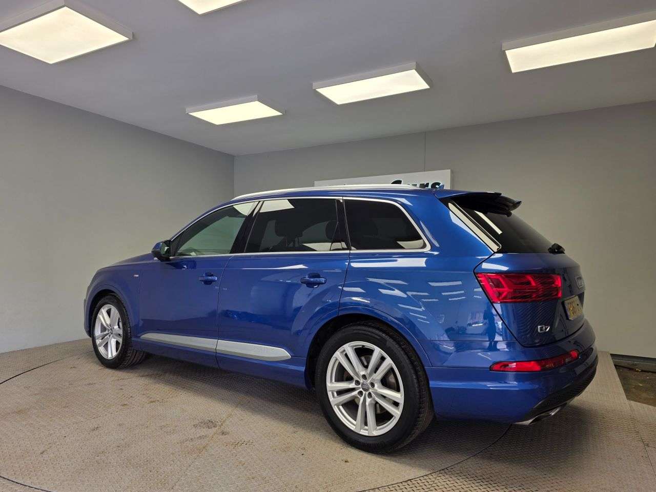 2017 AUDI Q7 2017 AUDI Q7