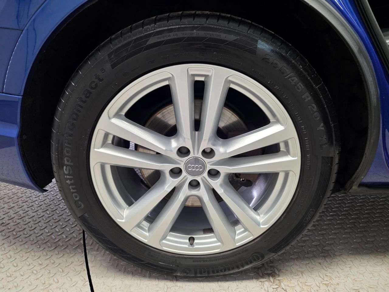 2017 AUDI Q7 2017 AUDI Q7