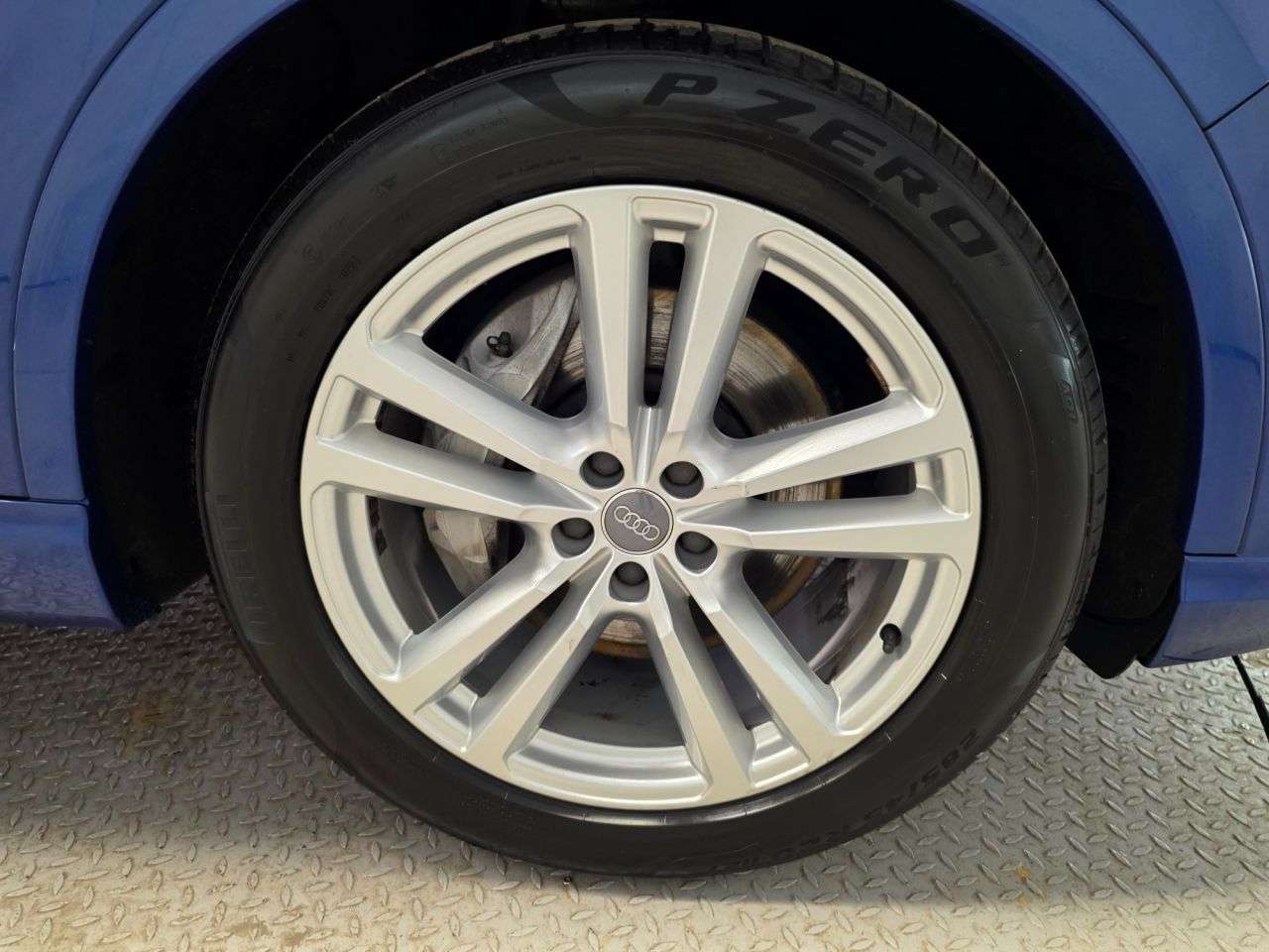 2017 AUDI Q7 2017 AUDI Q7