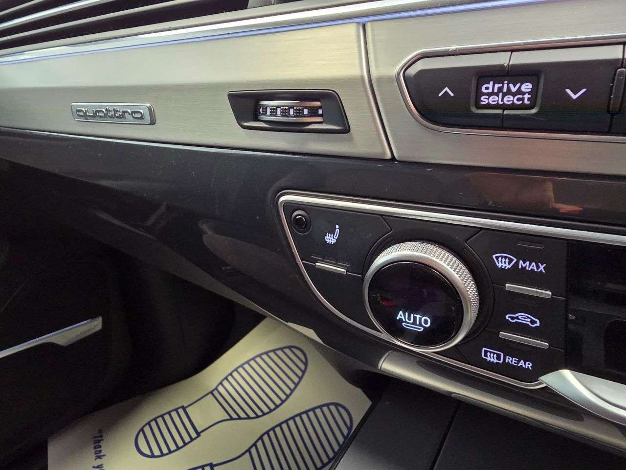 2017 AUDI Q7 2017 AUDI Q7