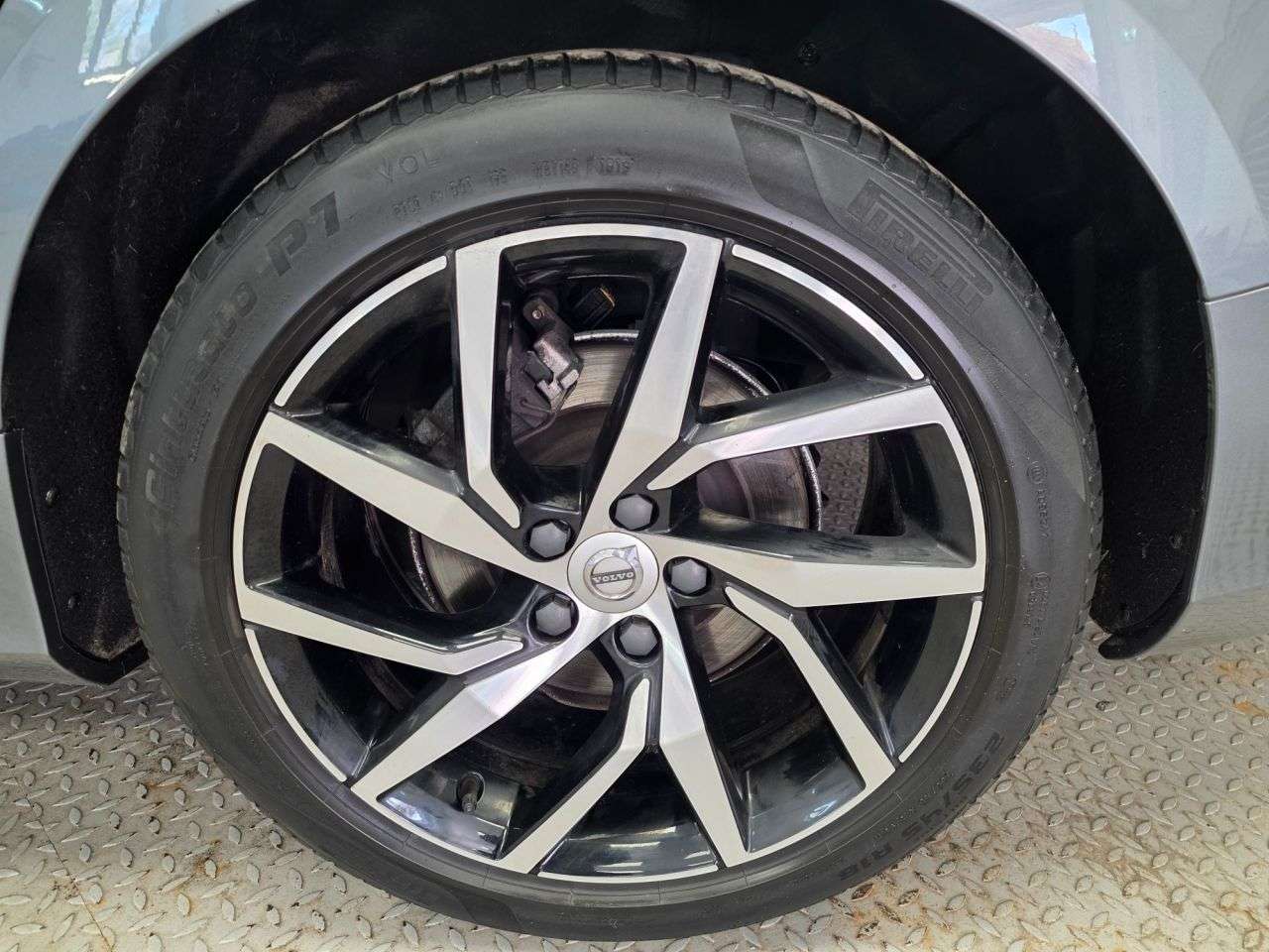 2020 VOLVO V60 2020 VOLVO V60