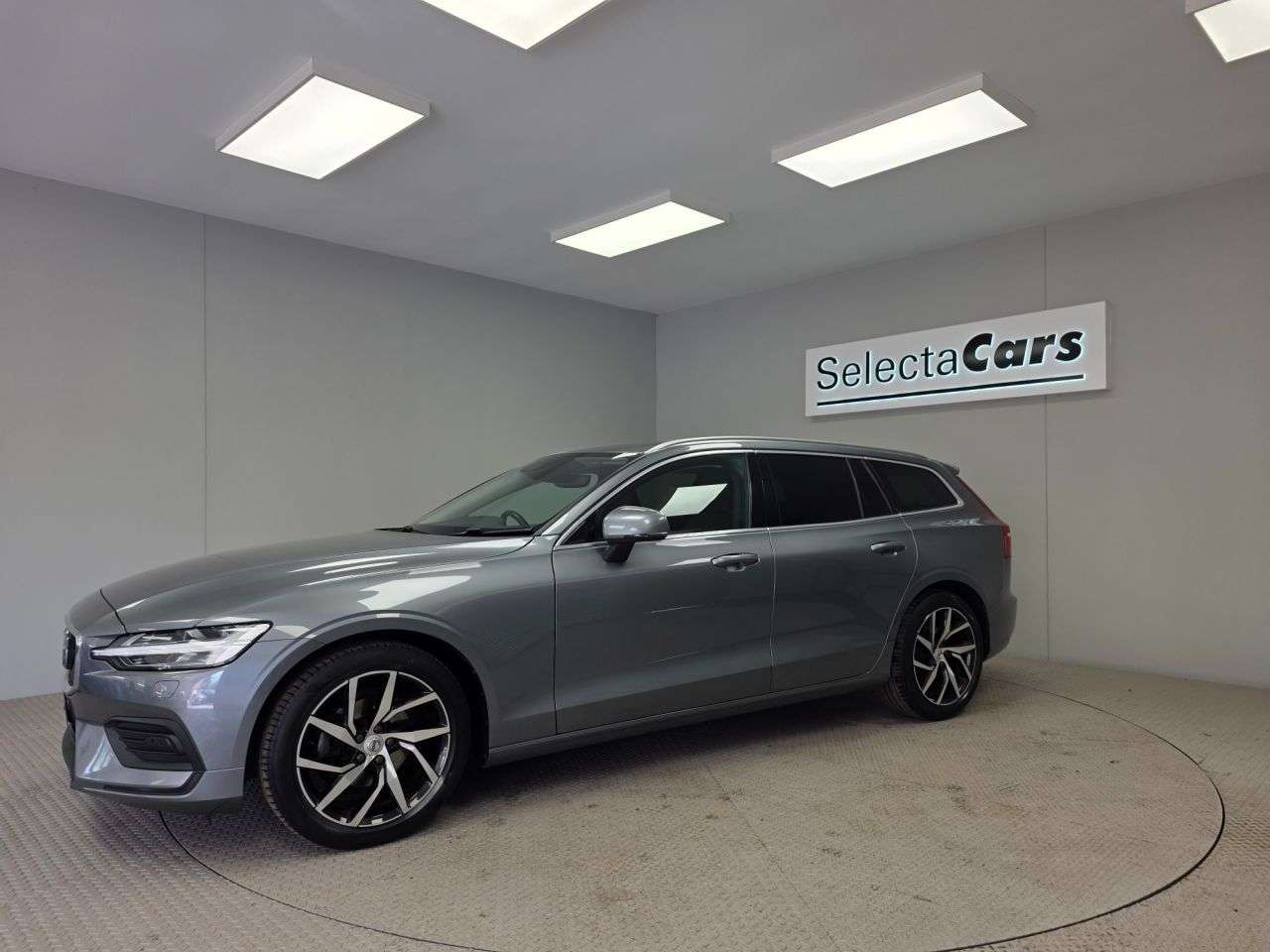 2020 VOLVO V60 2020 VOLVO V60