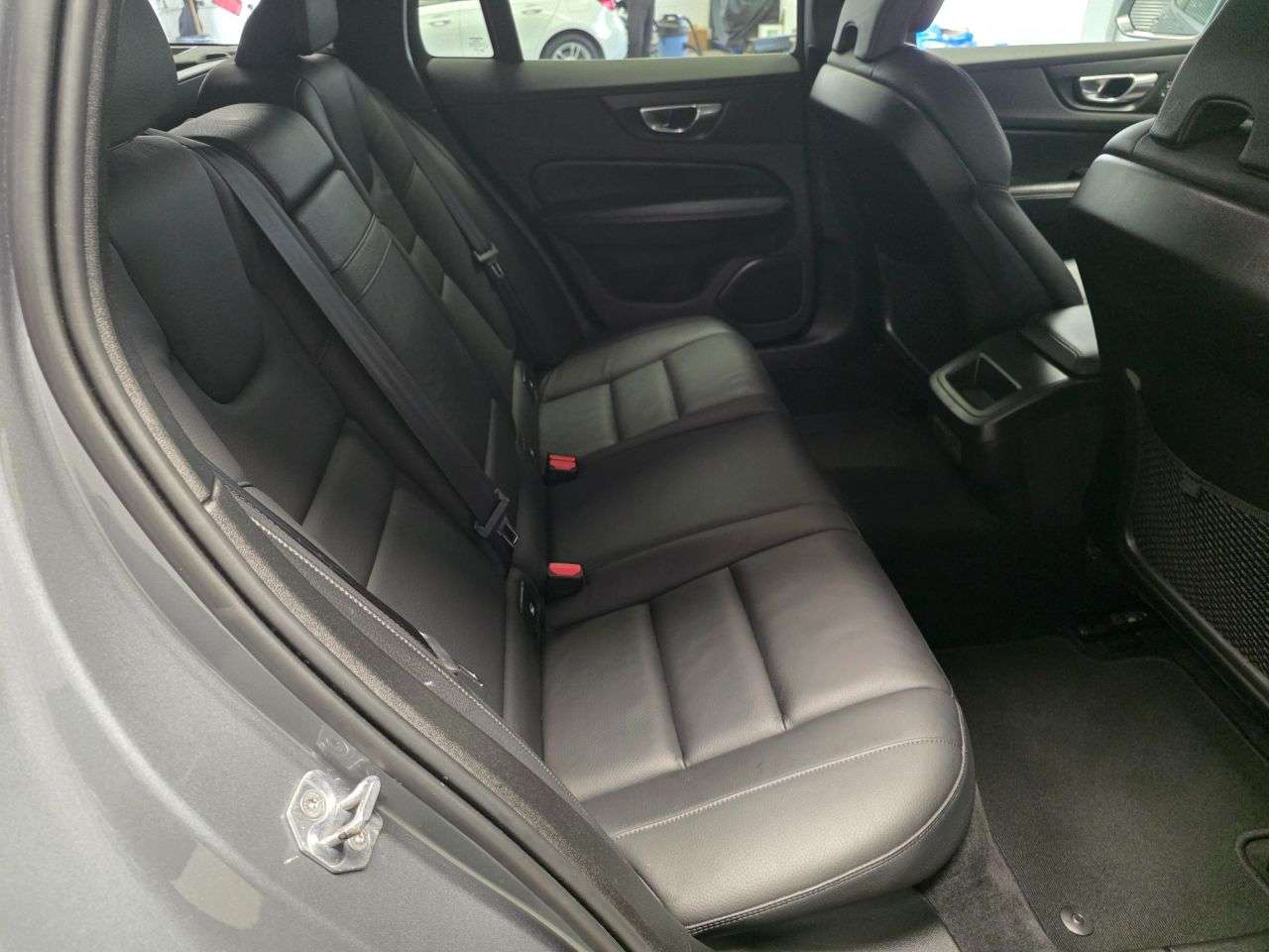 2020 VOLVO V60 2020 VOLVO V60