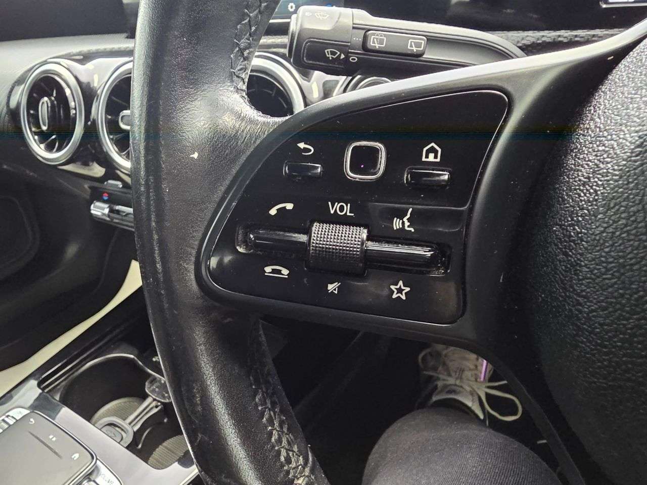 2018 MERCEDES-BENZ A-CLASS 2018 MERCEDES-BENZ A-CLASS