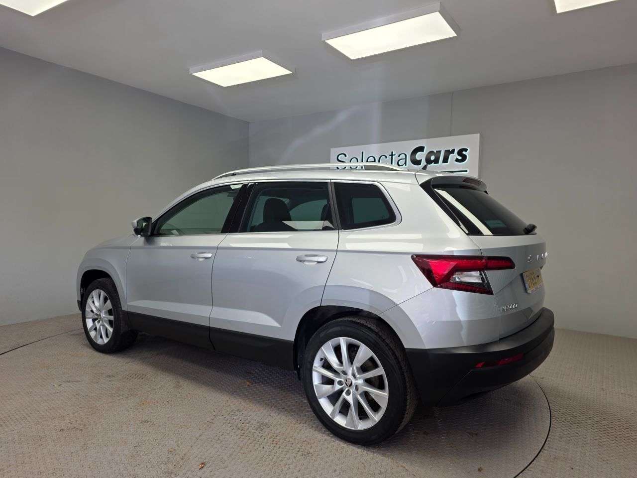 A 2019 SKODA KAROQ 1.5 TSI ACT SE L SUV 5dr Petrol Manual Euro 6 (s/s) (150 ps) A 2019 SKODA KAROQ 1.5 TSI ACT SE L SUV 5dr Petrol Manual Euro 6 (s/s) (150 ps)