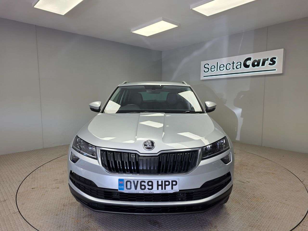 A 2019 SKODA KAROQ 1.5 TSI ACT SE L SUV 5dr Petrol Manual Euro 6 (s/s) (150 ps) A 2019 SKODA KAROQ 1.5 TSI ACT SE L SUV 5dr Petrol Manual Euro 6 (s/s) (150 ps)