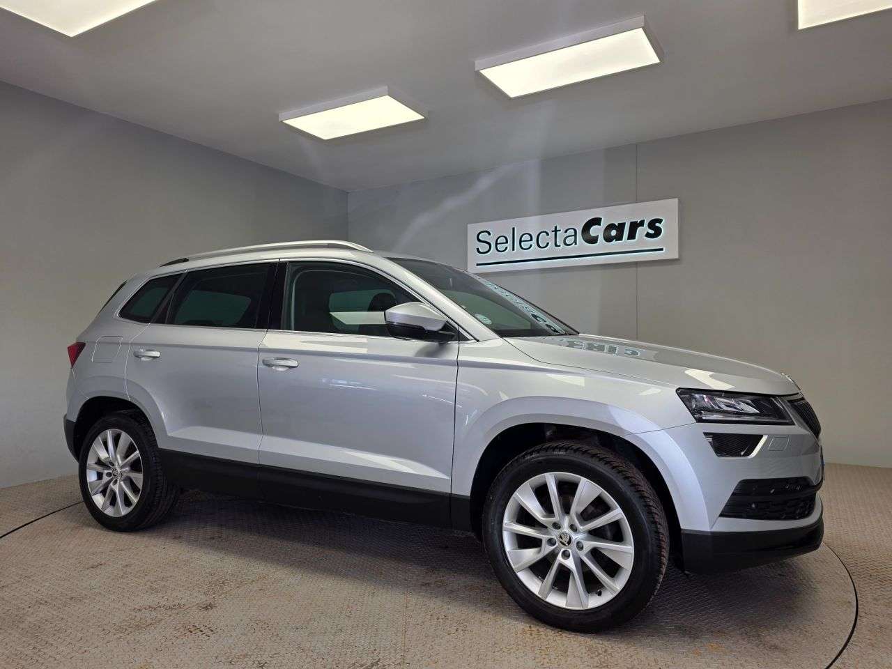 A 2019 SKODA KAROQ 1.5 TSI ACT SE L SUV 5dr Petrol Manual Euro 6 (s/s) (150 ps) A 2019 SKODA KAROQ 1.5 TSI ACT SE L SUV 5dr Petrol Manual Euro 6 (s/s) (150 ps)