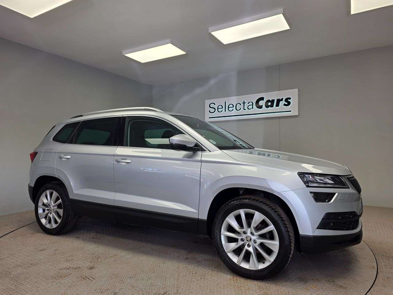 A 2019 SKODA KAROQ 1.5 TSI ACT SE L SUV 5dr Petrol Manual Euro 6 (s/s) (150 ps) A 2019 SKODA KAROQ 1.5 TSI ACT SE L SUV 5dr Petrol Manual Euro 6 (s/s) (150 ps)