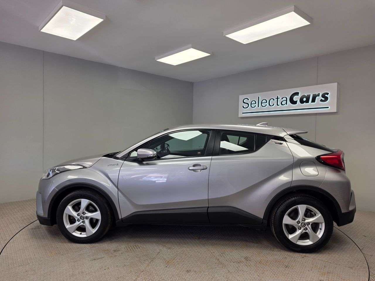 2018 TOYOTA C-HR 2018 TOYOTA C-HR
