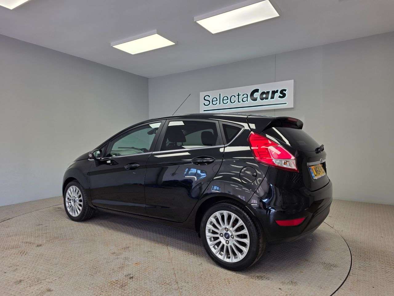 A 2014 FORD FIESTA 1.0T EcoBoost Titanium Hatchback 5dr Petrol Manual Euro 5 (s/s) (100 ps) A 2014 FORD FIESTA 1.0T EcoBoost Titanium Hatchback 5dr Petrol Manual Euro 5 (s/s) (100 ps)