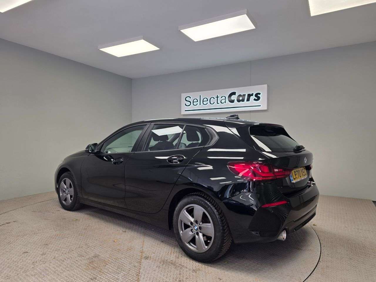 A 2020 BMW 1 SERIES 1.5 116d SE Hatchback 5dr Diesel Manual Euro 6 (s/s) (116 ps) A 2020 BMW 1 SERIES 1.5 116d SE Hatchback 5dr Diesel Manual Euro 6 (s/s) (116 ps)